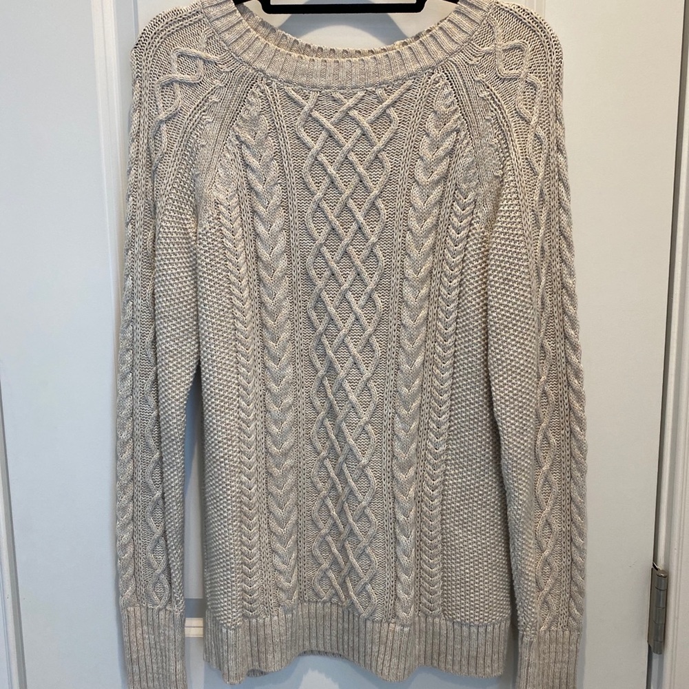 Never been worn- Gap beige knit sweater